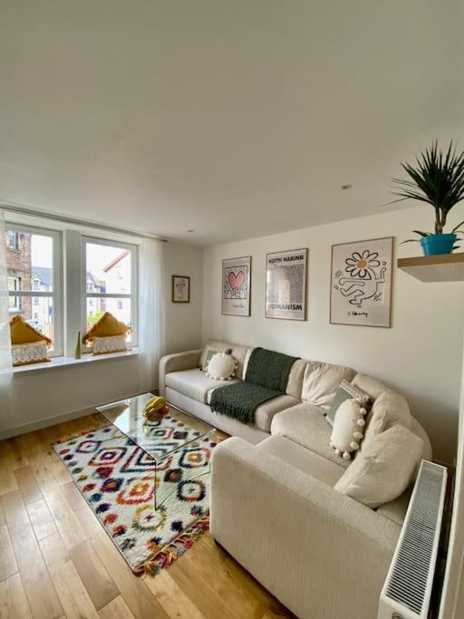 3-Bedroom Flat In The City Centre Next To The River Ness Inverness Eksteriør bilde