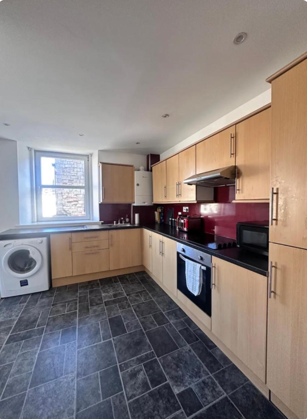 3-Bedroom Flat In The City Centre Next To The River Ness Inverness Eksteriør bilde